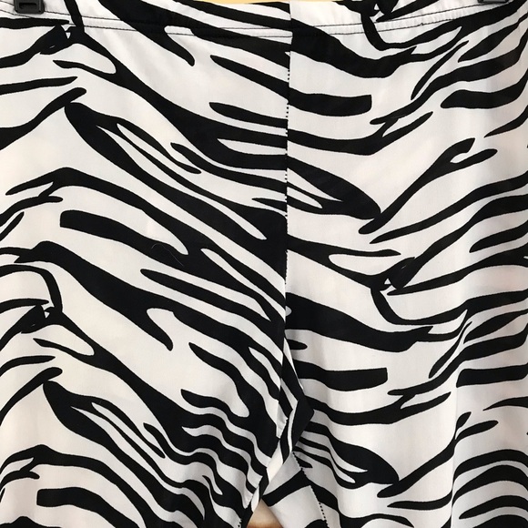 Zebra Leggings - Picture 2 of 3